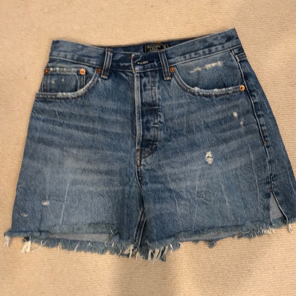 Abercrombie & Fitch High Rise 4” denim shorts